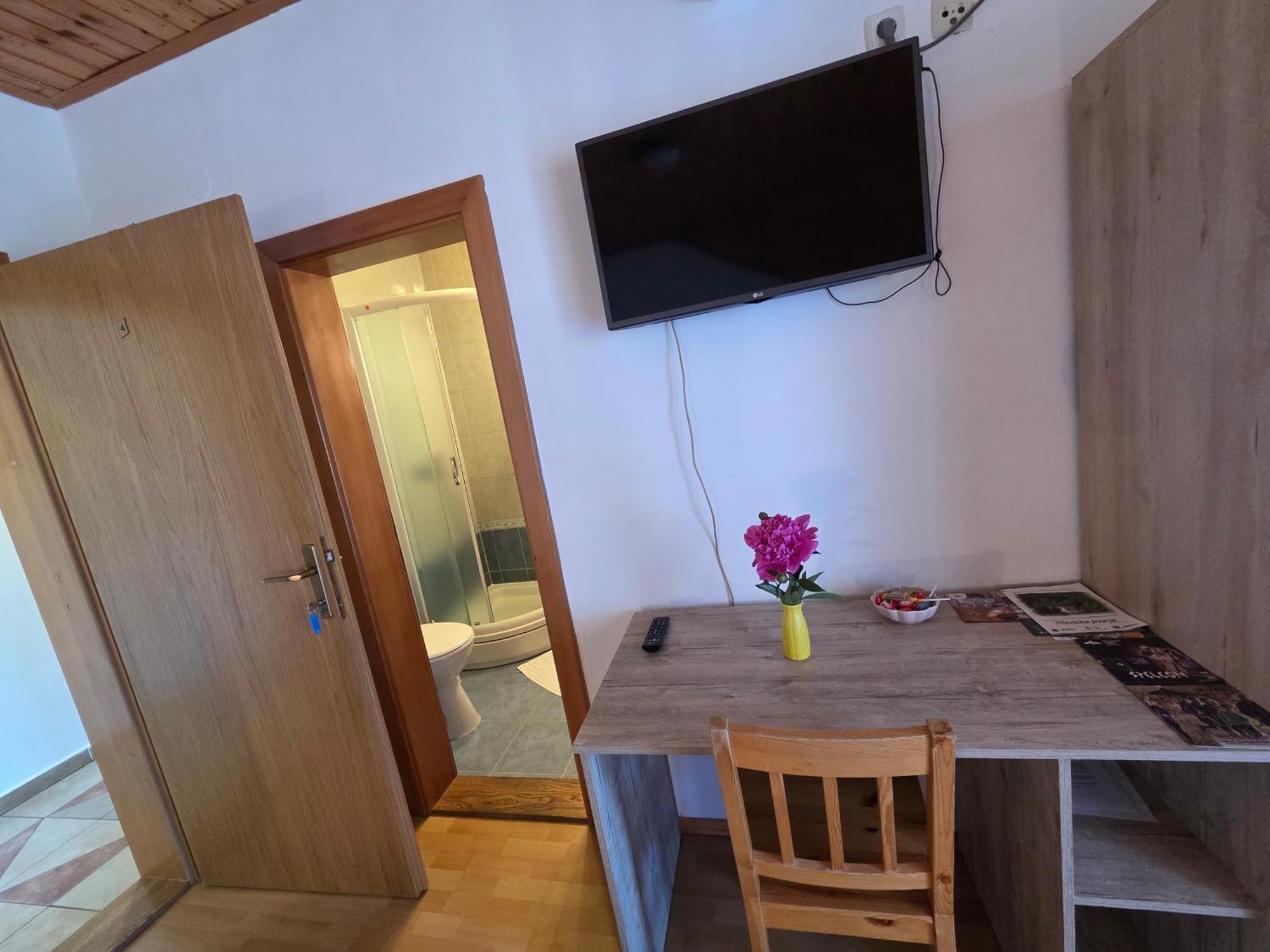 Apartman & Sobe Orhideja Smoljanac Dış mekan fotoğraf