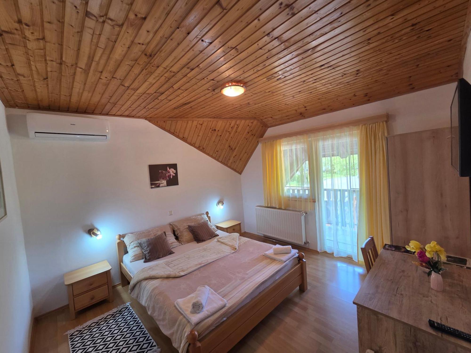 Apartman & Sobe Orhideja Smoljanac Dış mekan fotoğraf