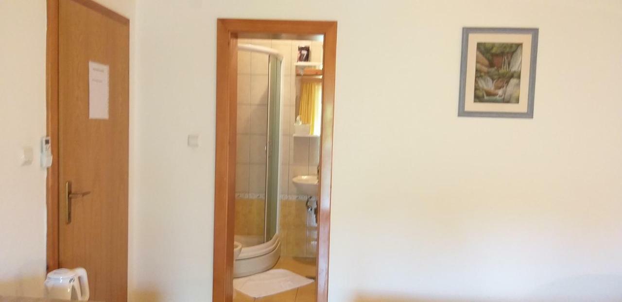 Apartman & Sobe Orhideja Smoljanac Dış mekan fotoğraf