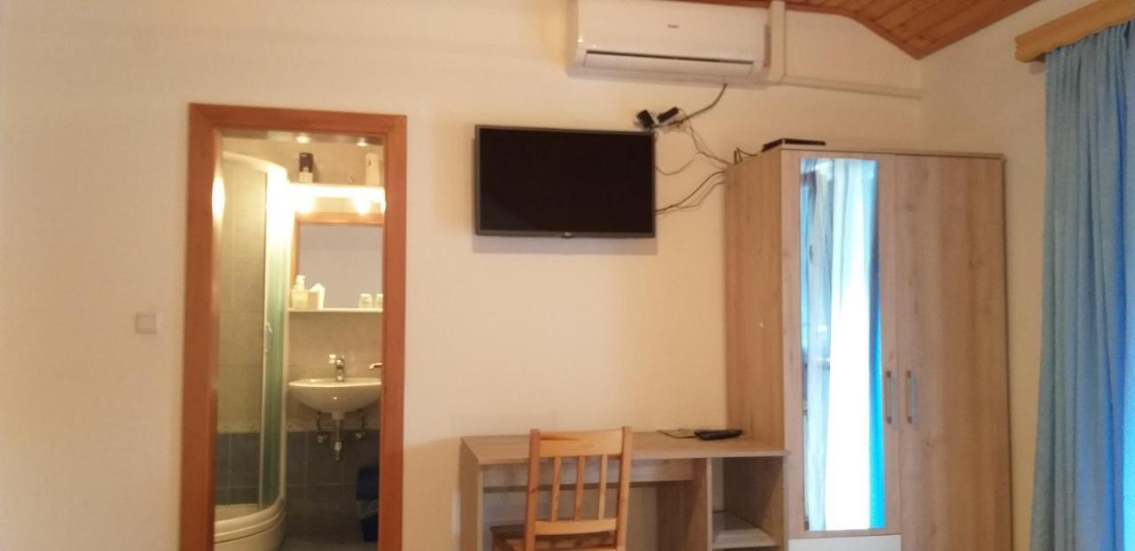 Apartman & Sobe Orhideja Smoljanac Dış mekan fotoğraf