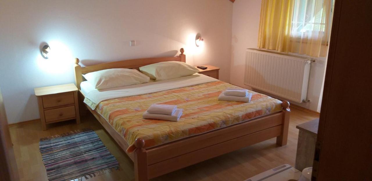 Apartman & Sobe Orhideja Smoljanac Dış mekan fotoğraf